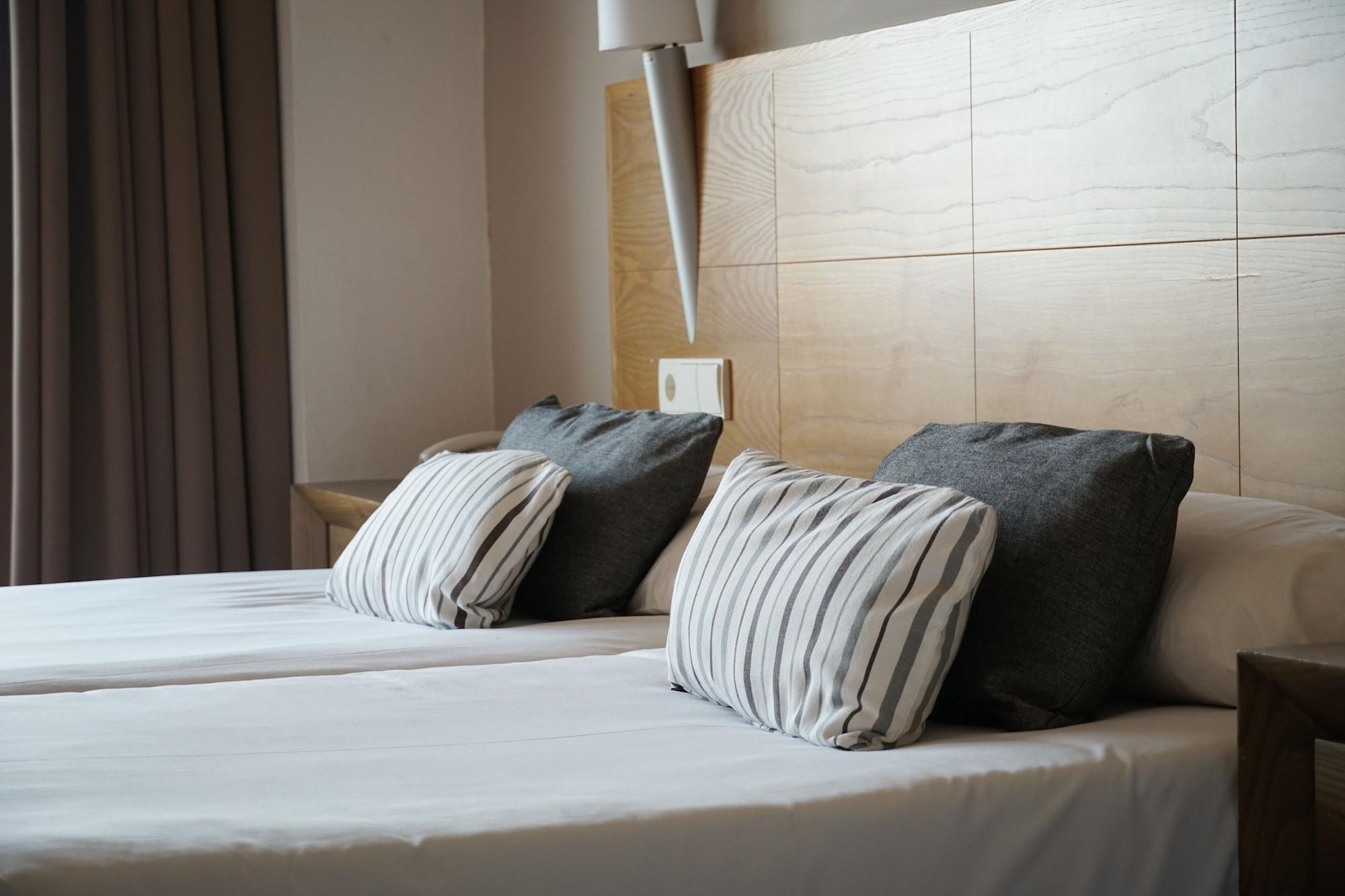 Ohtels Campo De Gibraltar Hotel La Línea de la Concepción Eksteriør billede