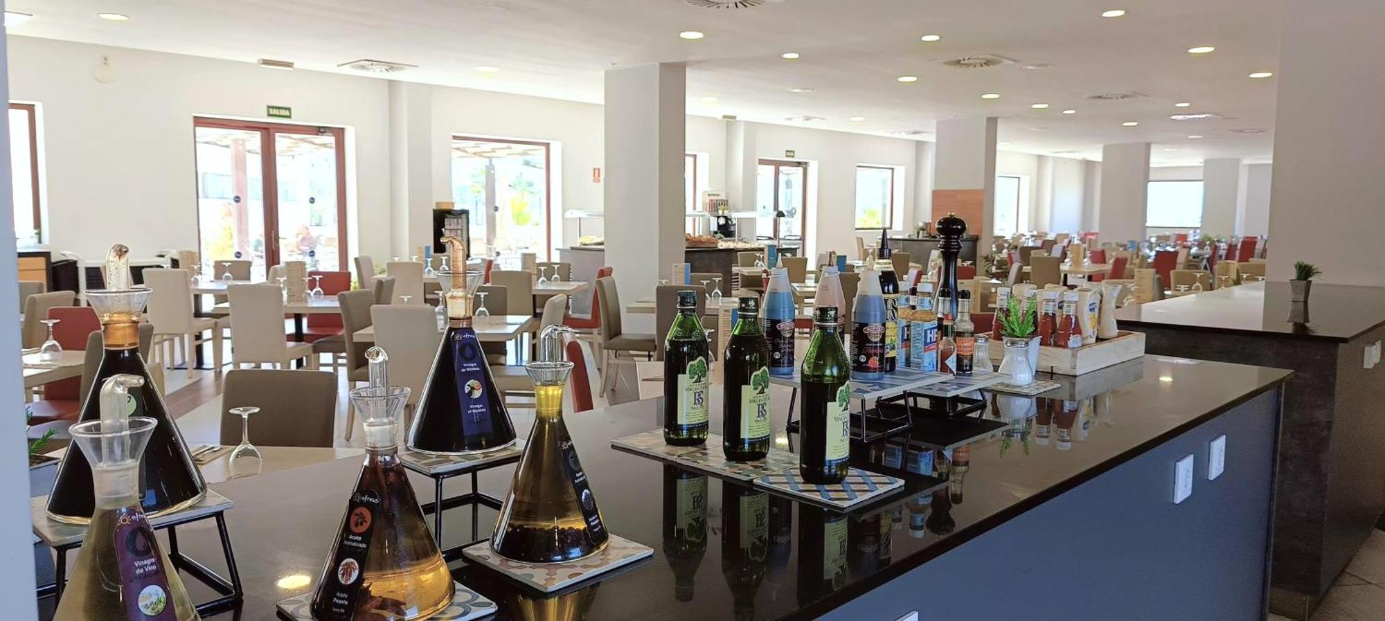 Ohtels Campo De Gibraltar Hotel La Línea de la Concepción Eksteriør billede