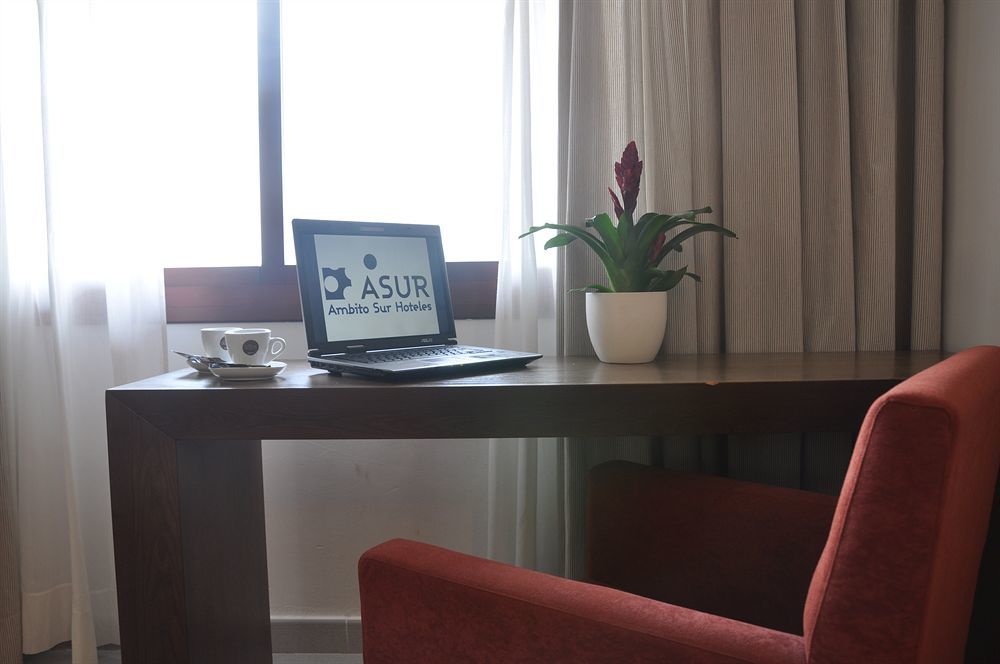 Ohtels Campo De Gibraltar Hotel La Línea de la Concepción Eksteriør billede